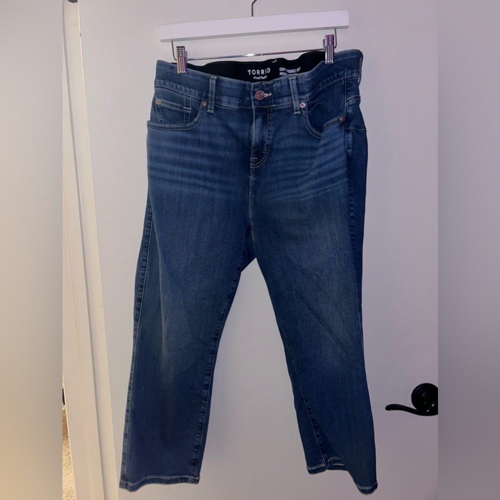 TORRID Bombshell Crop Jeans size 16